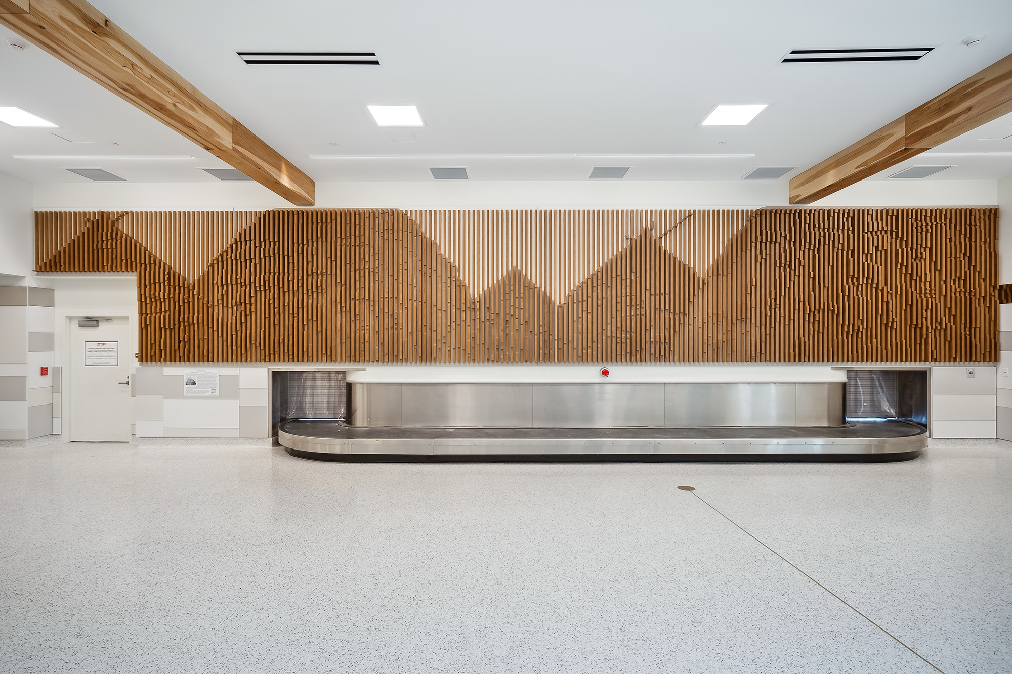 Slat Wall by Mak